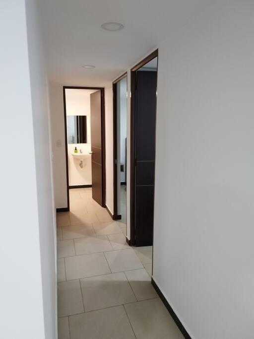 Apartamento Moderno Cerca Al Aeropuerto